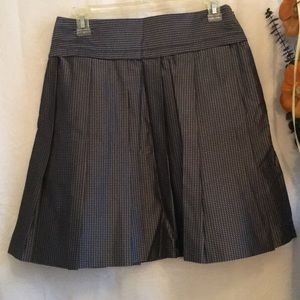 Like new Theory Pleated Skirt